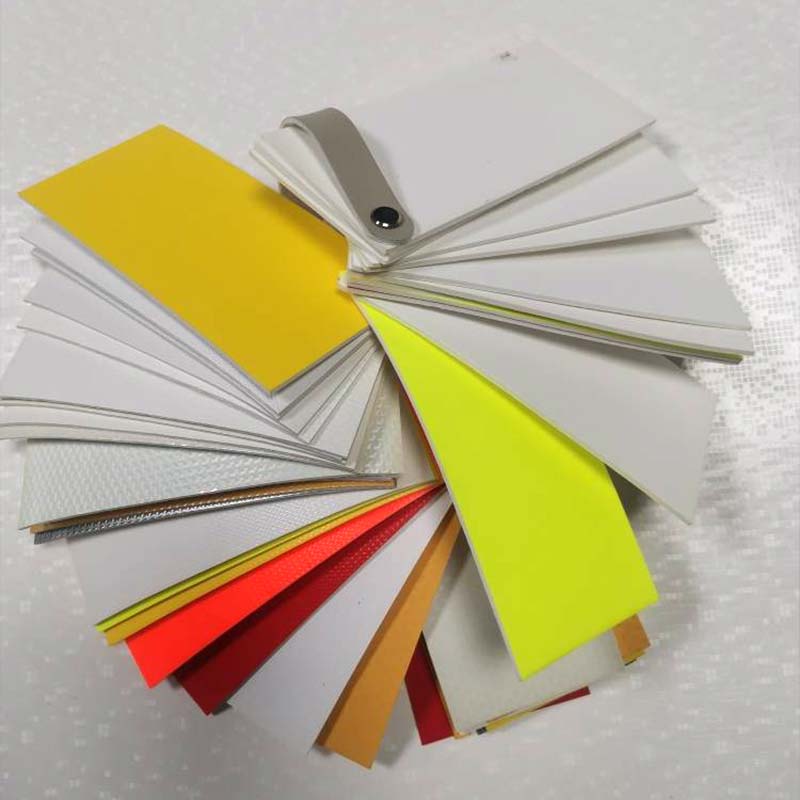 Különböző minták PU szintetikus labdák futballbőr